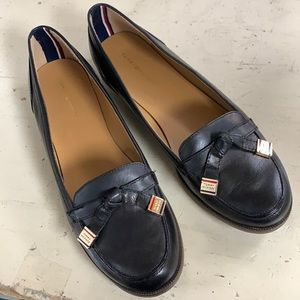 Tommy Hilfiger size 9 slip on shoes